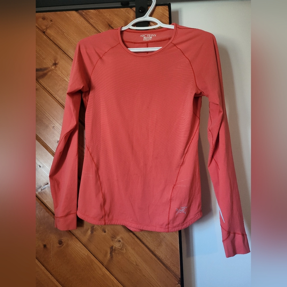 Arc'teryx longsleeve athletic top